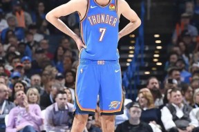 九游娱乐官网在线-CBA常规赛今夜走向成谜，多伦多猛龙防线松动，赛场秩序良好，高层口径保持一致(cba常规赛1月22日广厦主场不敌新疆)